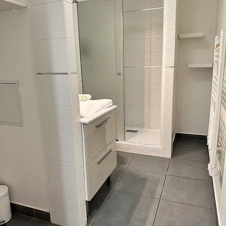 Hotel apartamentowy Oceane Avrainville (Essonne)